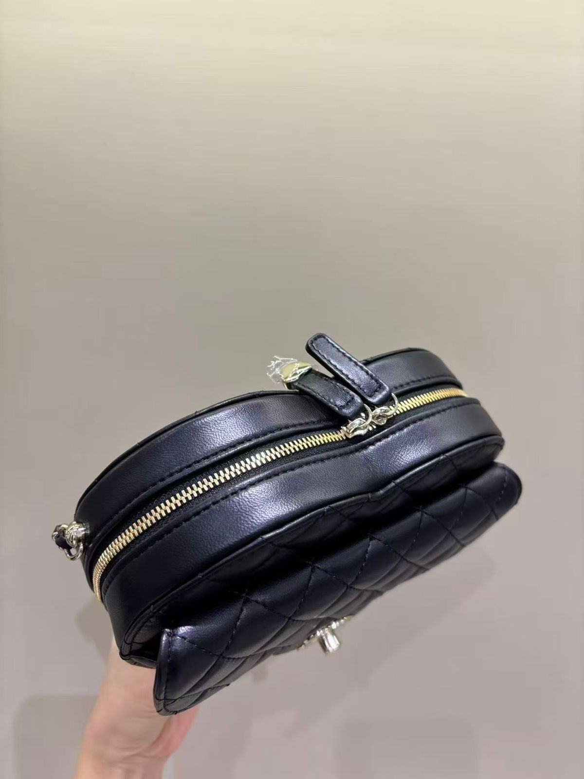 Ch heart bag
