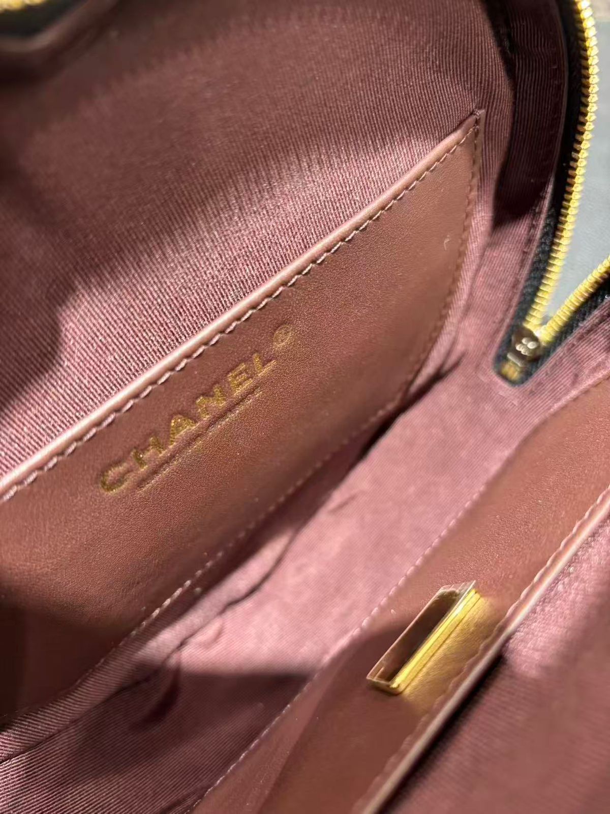 Ch heart bag