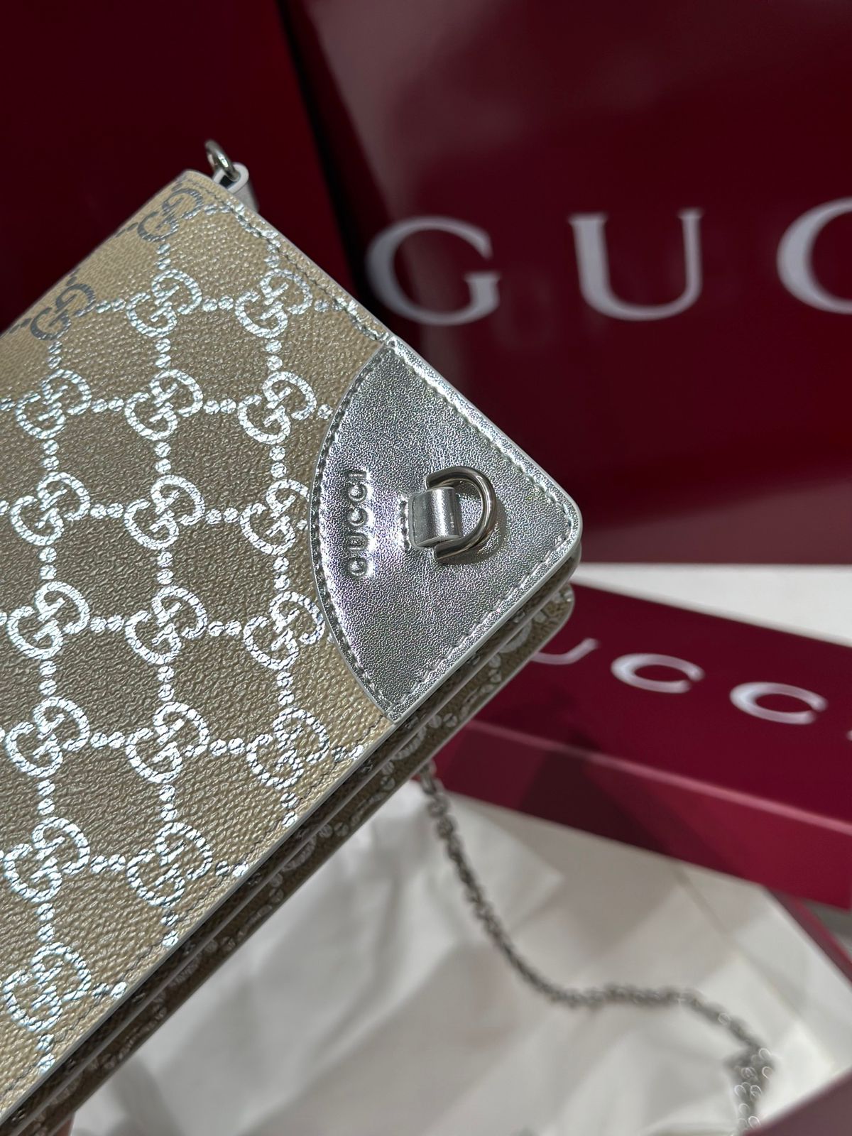 GG Emblem Chain Wallet
