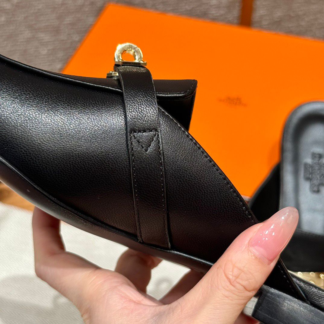 OZ MULE BLACK COLOR