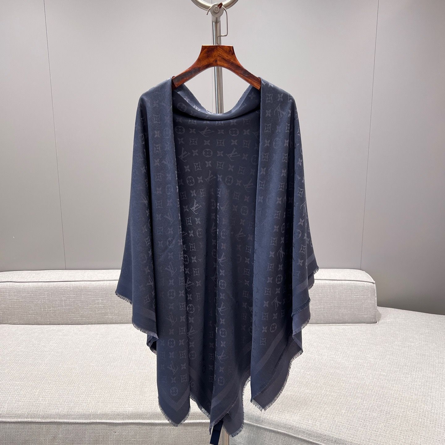 Shall scarf 140 x 140