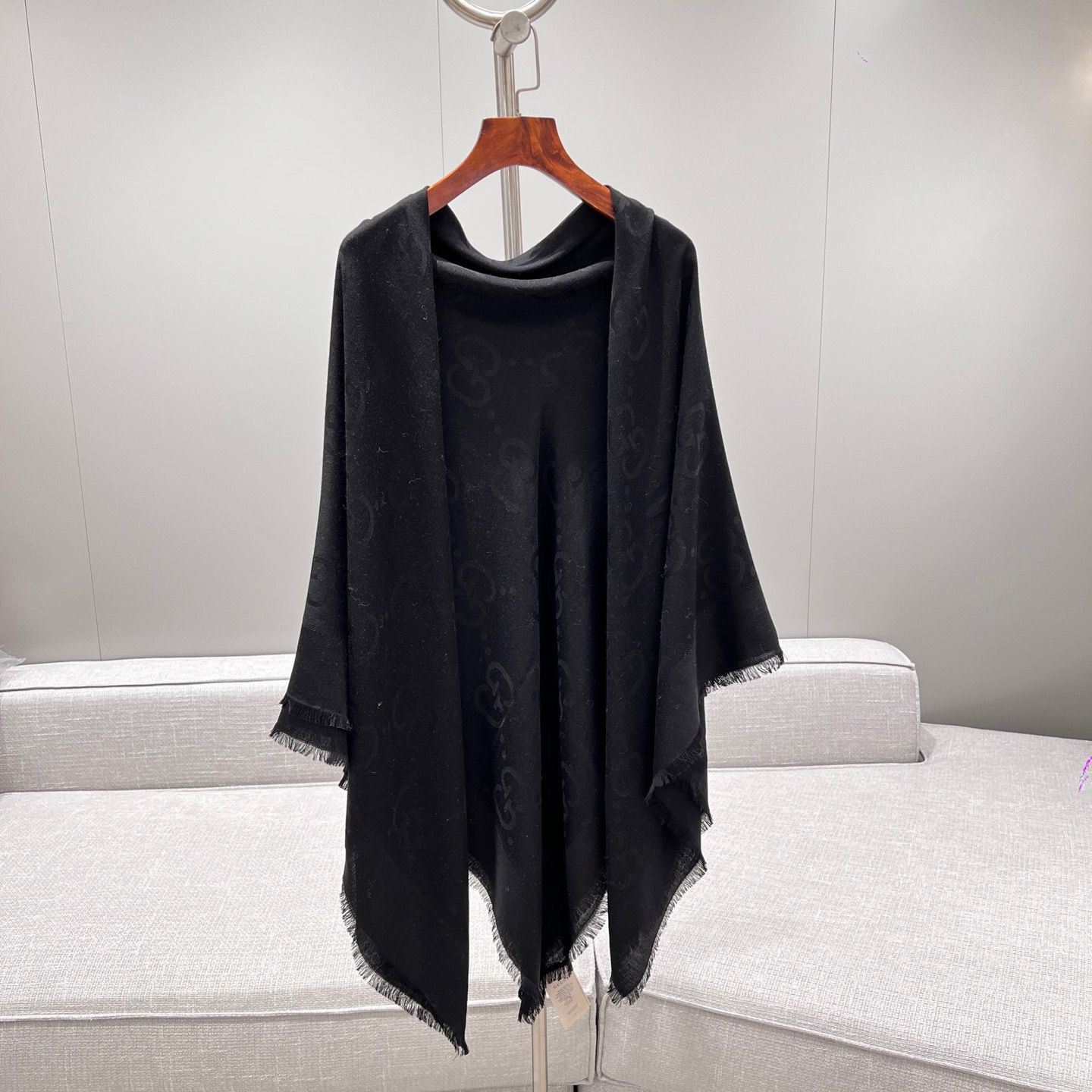 Shall scarf 140 x 140