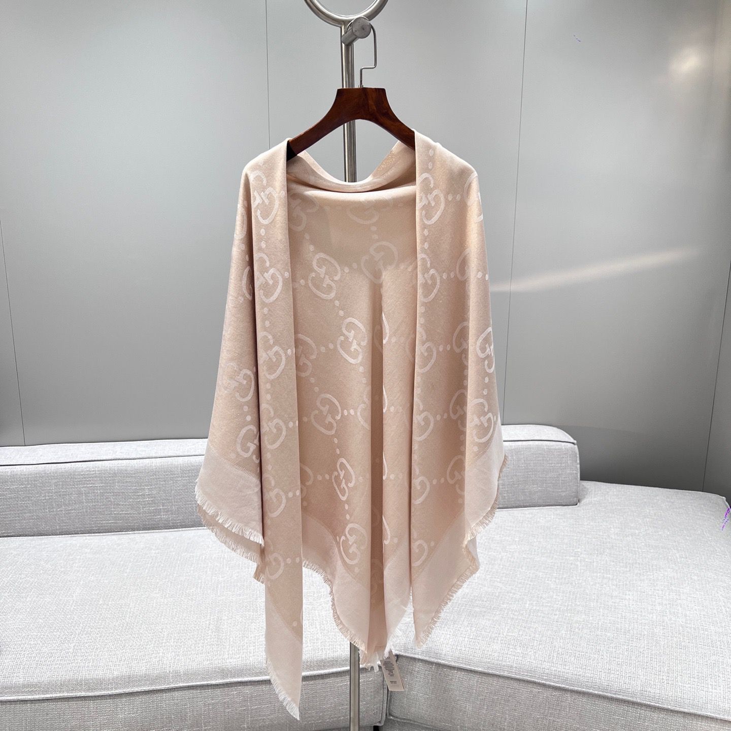 Shall scarf 140 x 140
