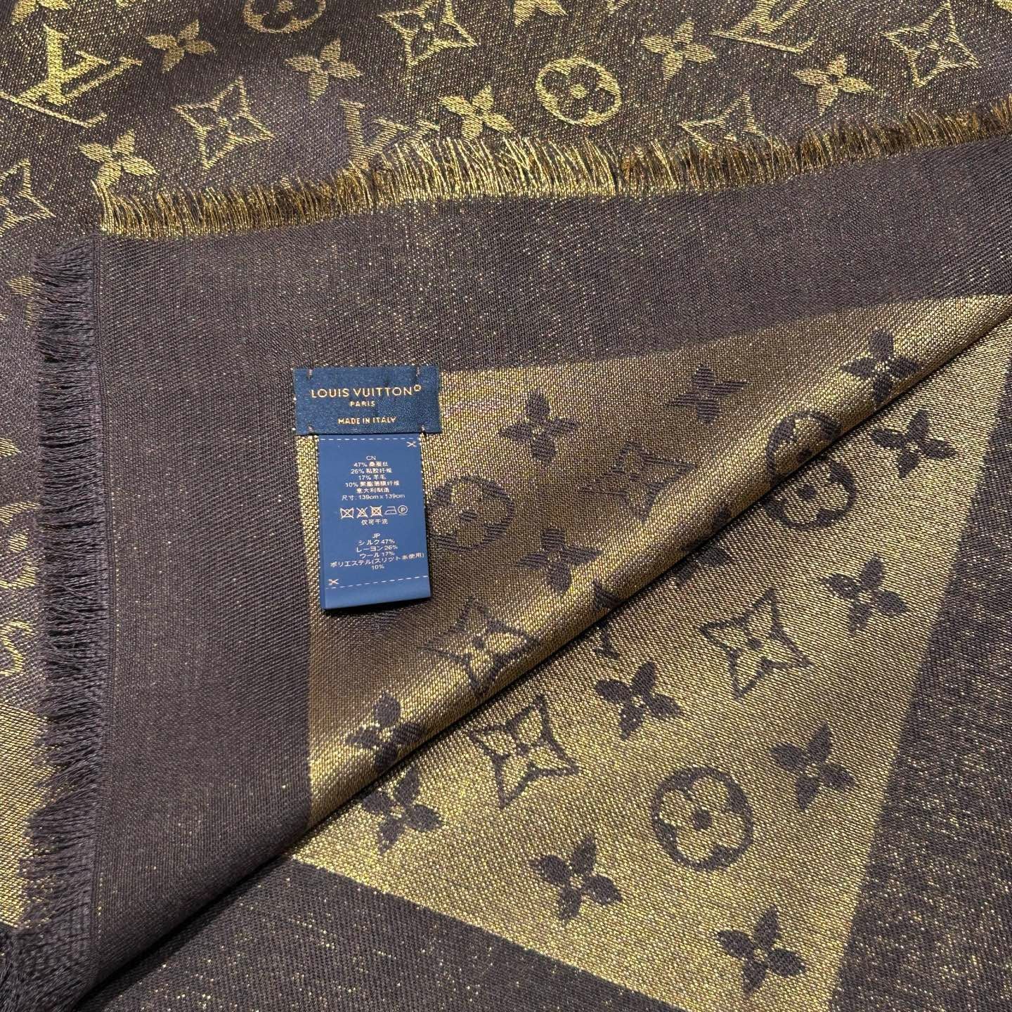 Shall scarf 140 x 140