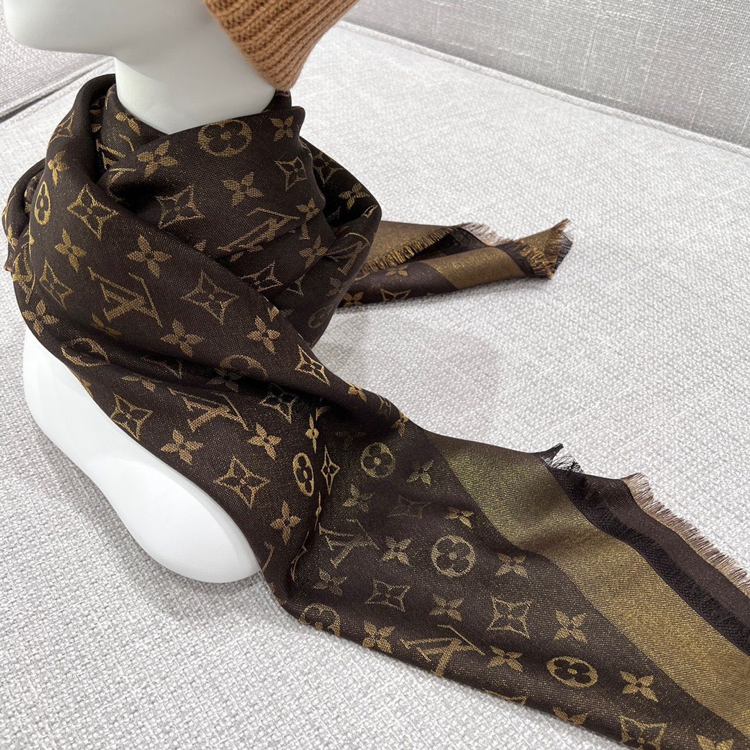 Shall scarf 140 x 140