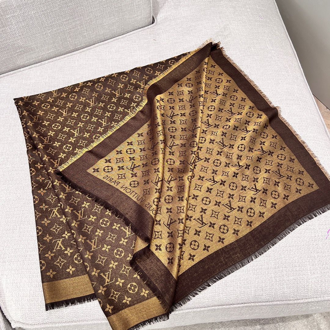 Shall scarf 140 x 140