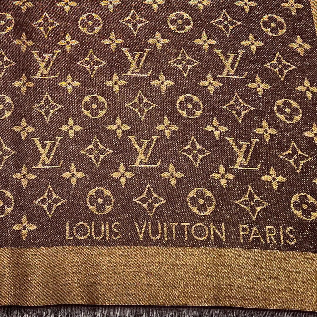 Shall scarf 140 x 140