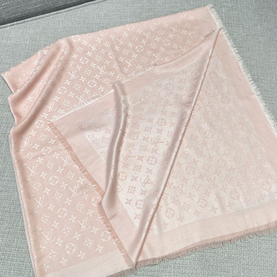 Shall scarf 140 x 140