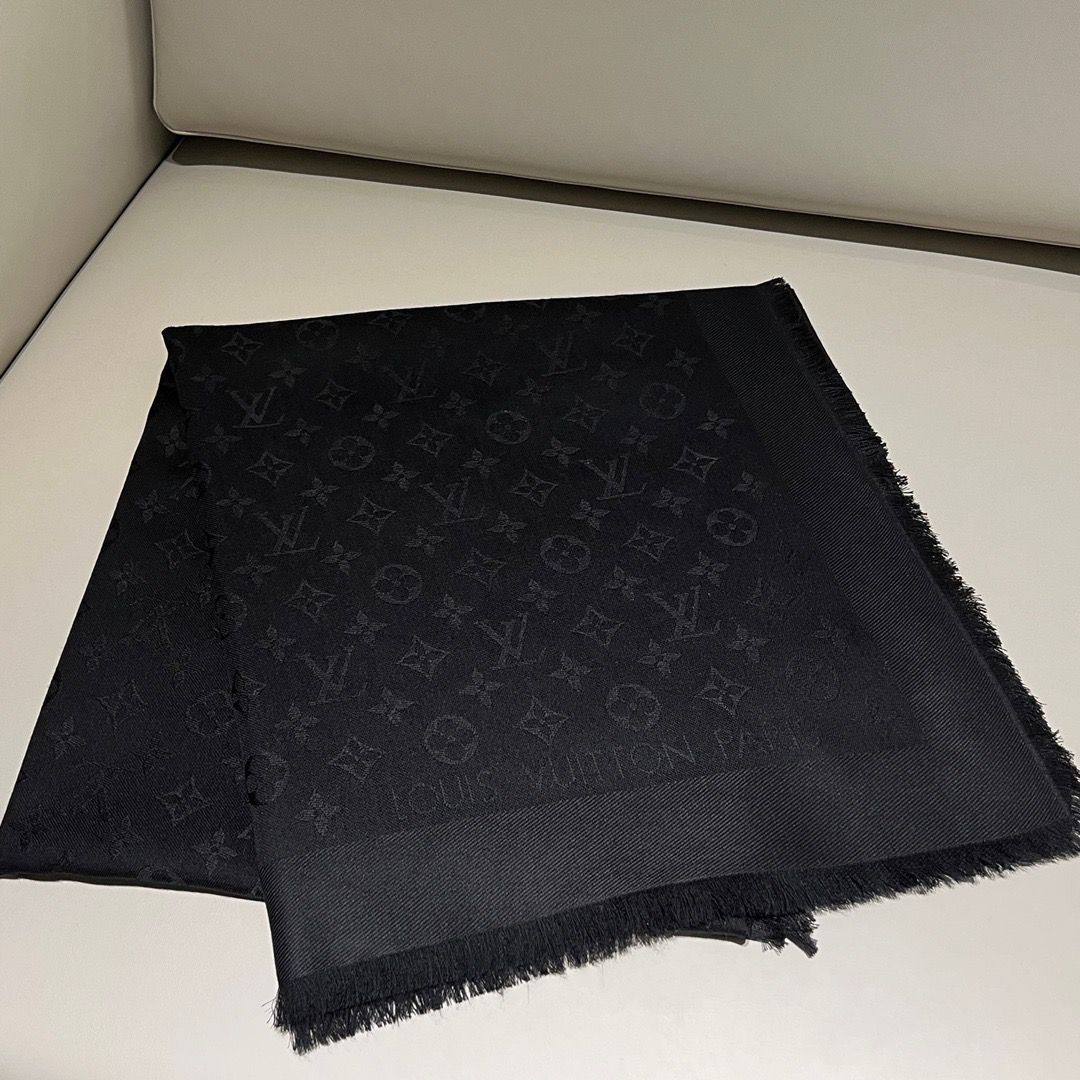 Shall scarf 140 x 140