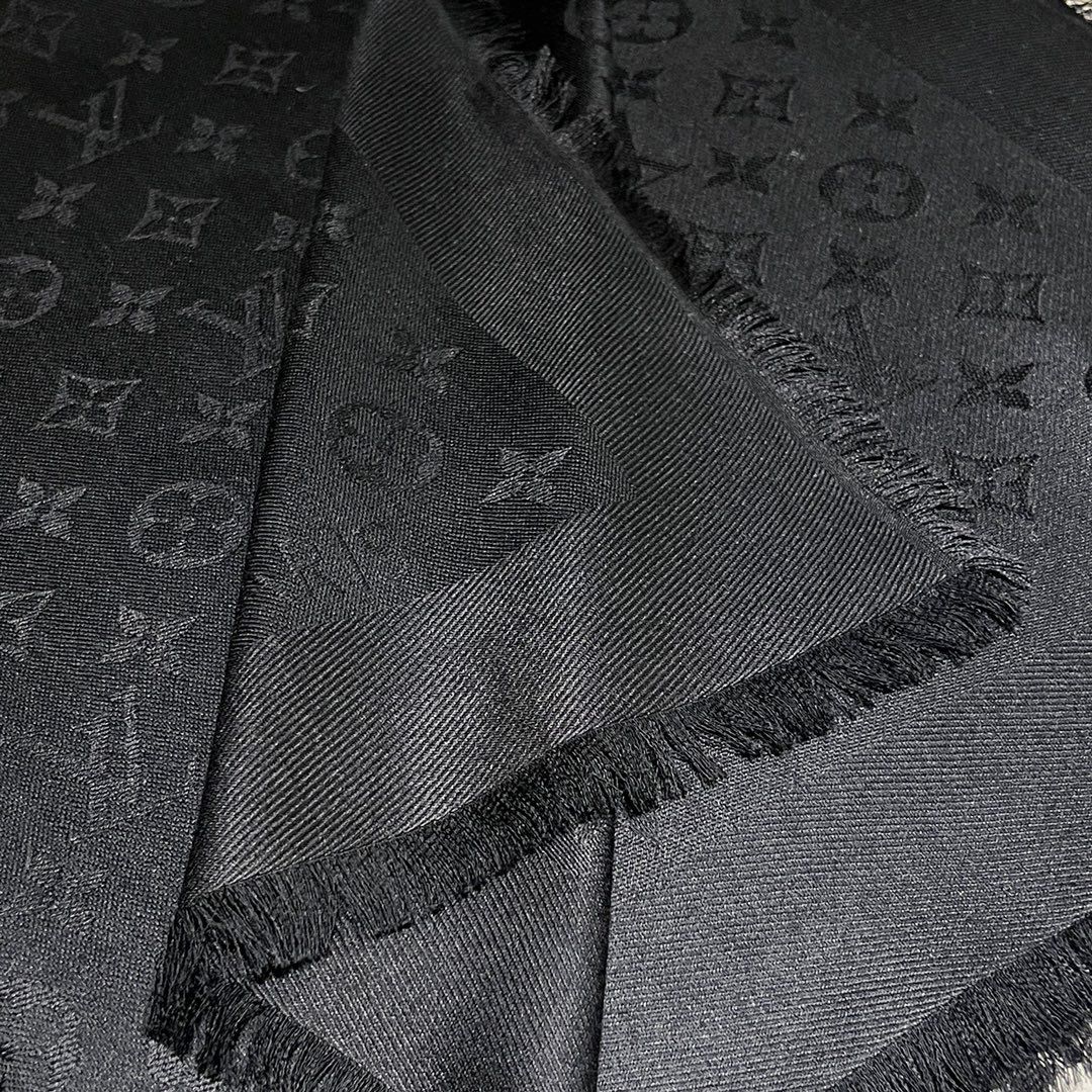 Shall scarf 140 x 140