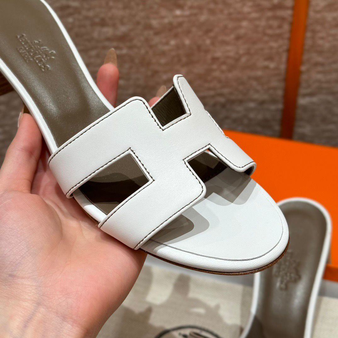 OASIS SANDAL