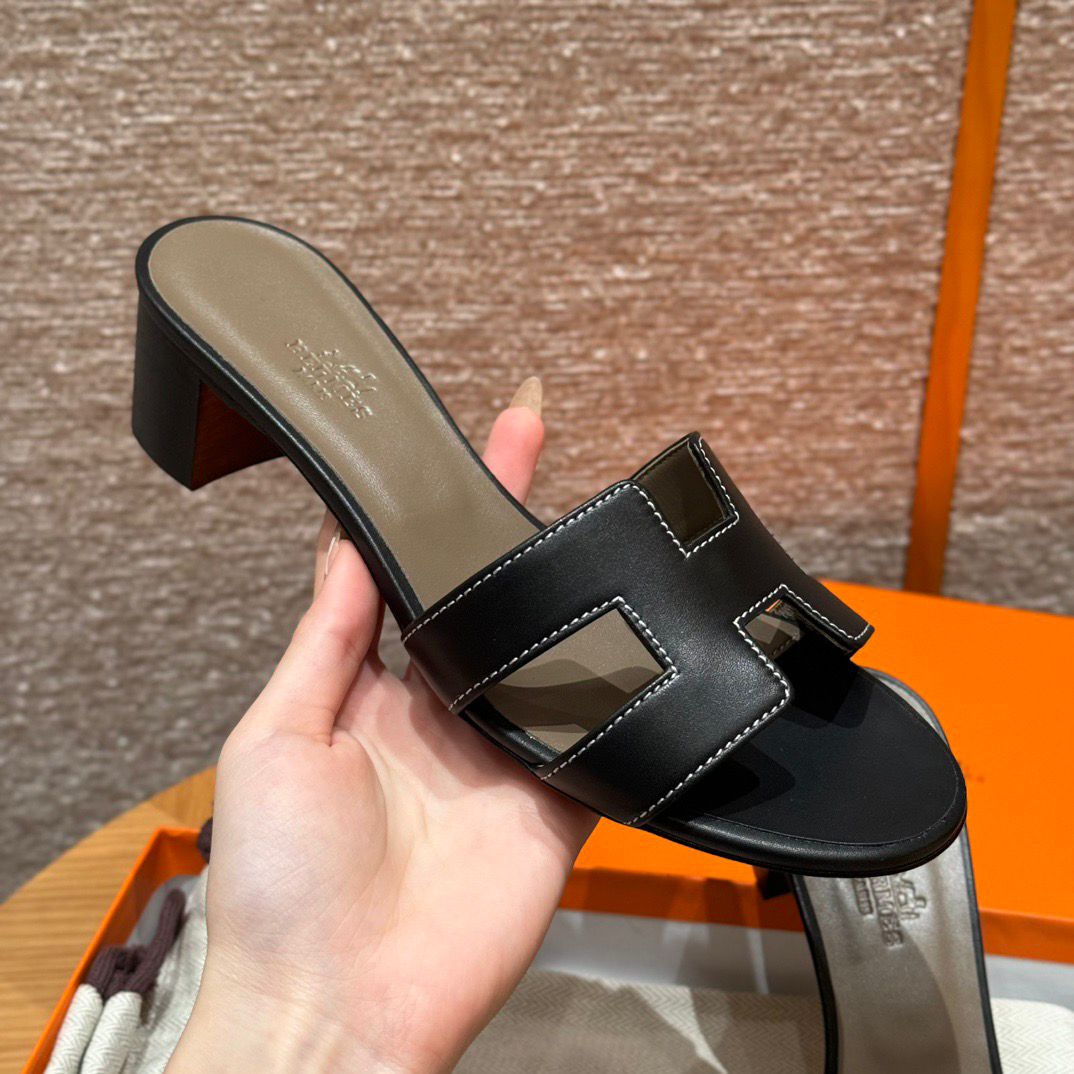 OASIS SANDAL