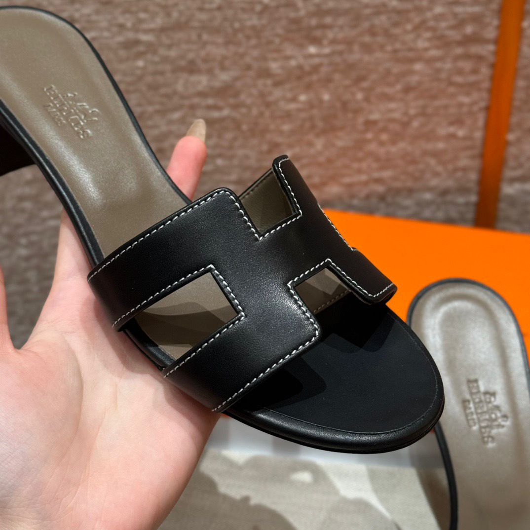OASIS SANDAL