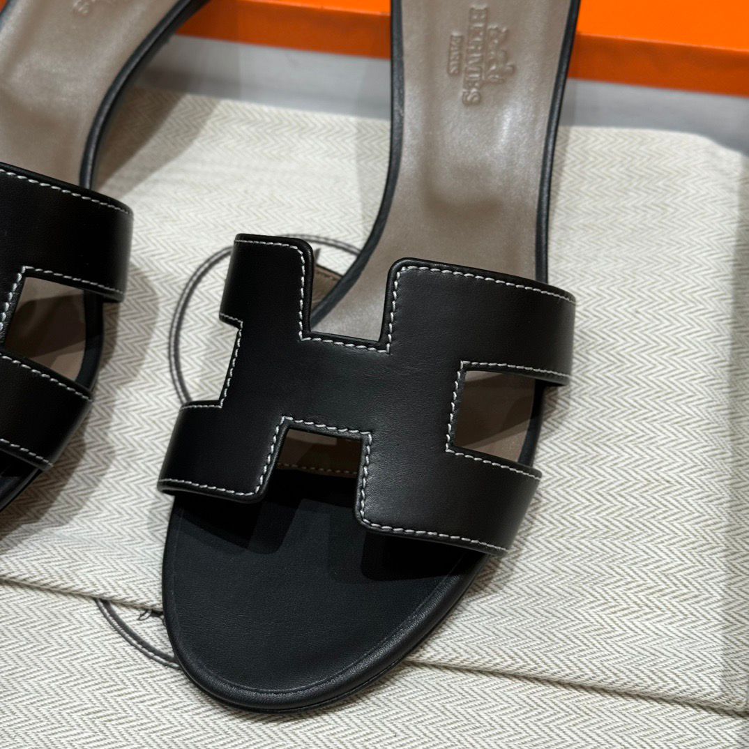 OASIS SANDAL