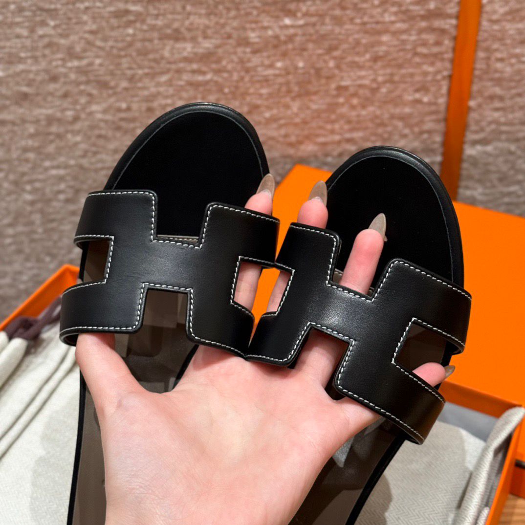 OASIS SANDAL