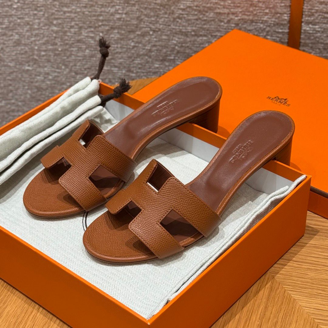 OASIS SANDAL