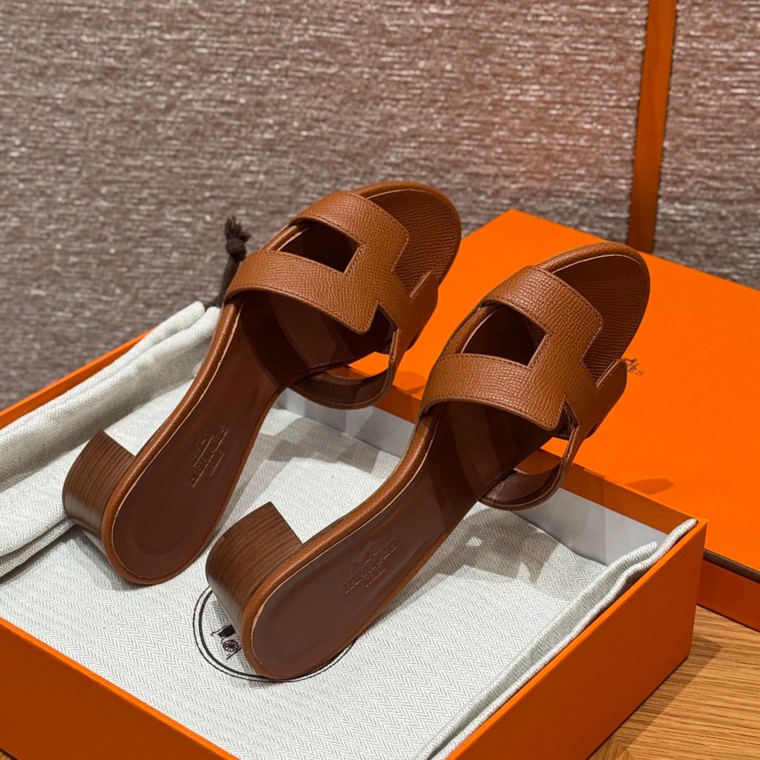 OASIS SANDAL