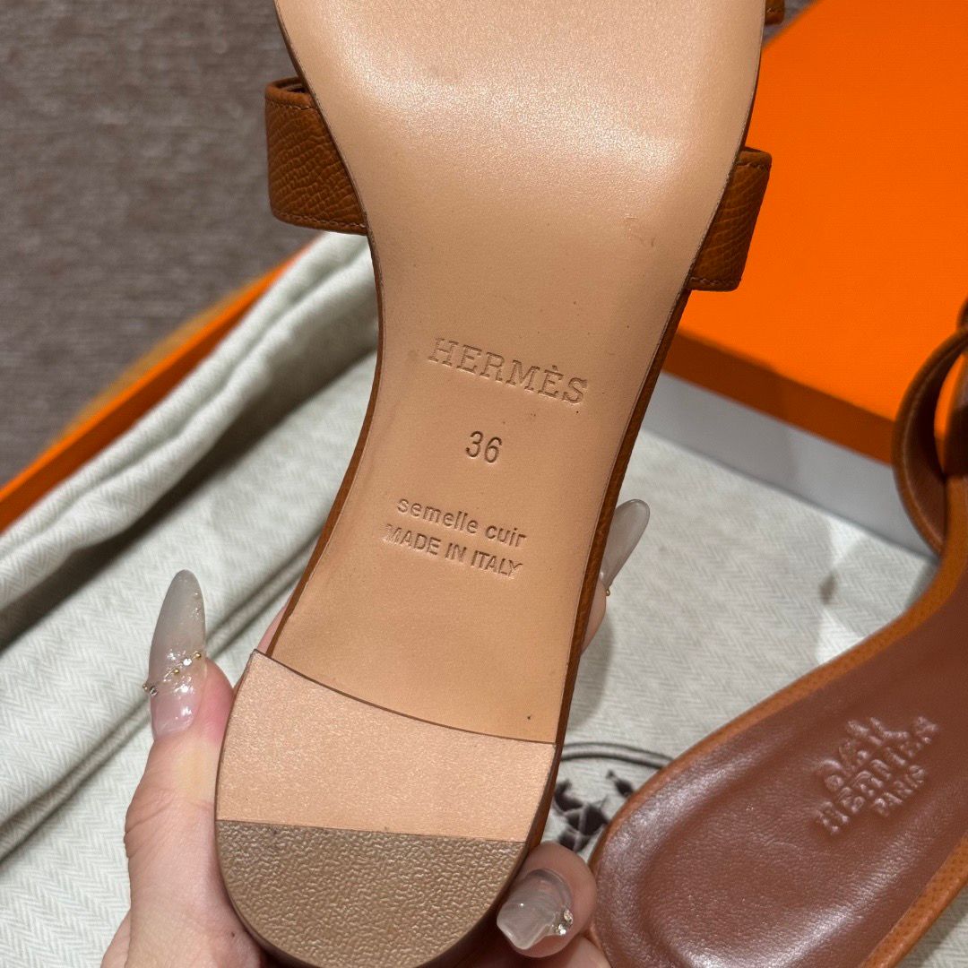 OASIS SANDAL
