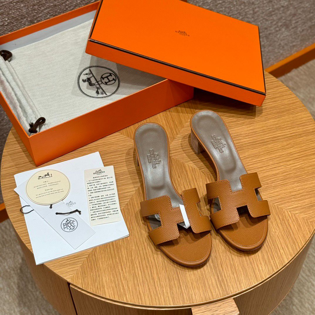 OASIS SANDAL