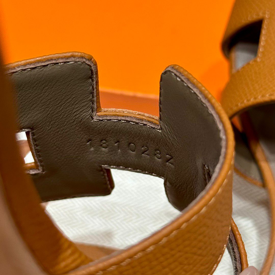 OASIS SANDAL