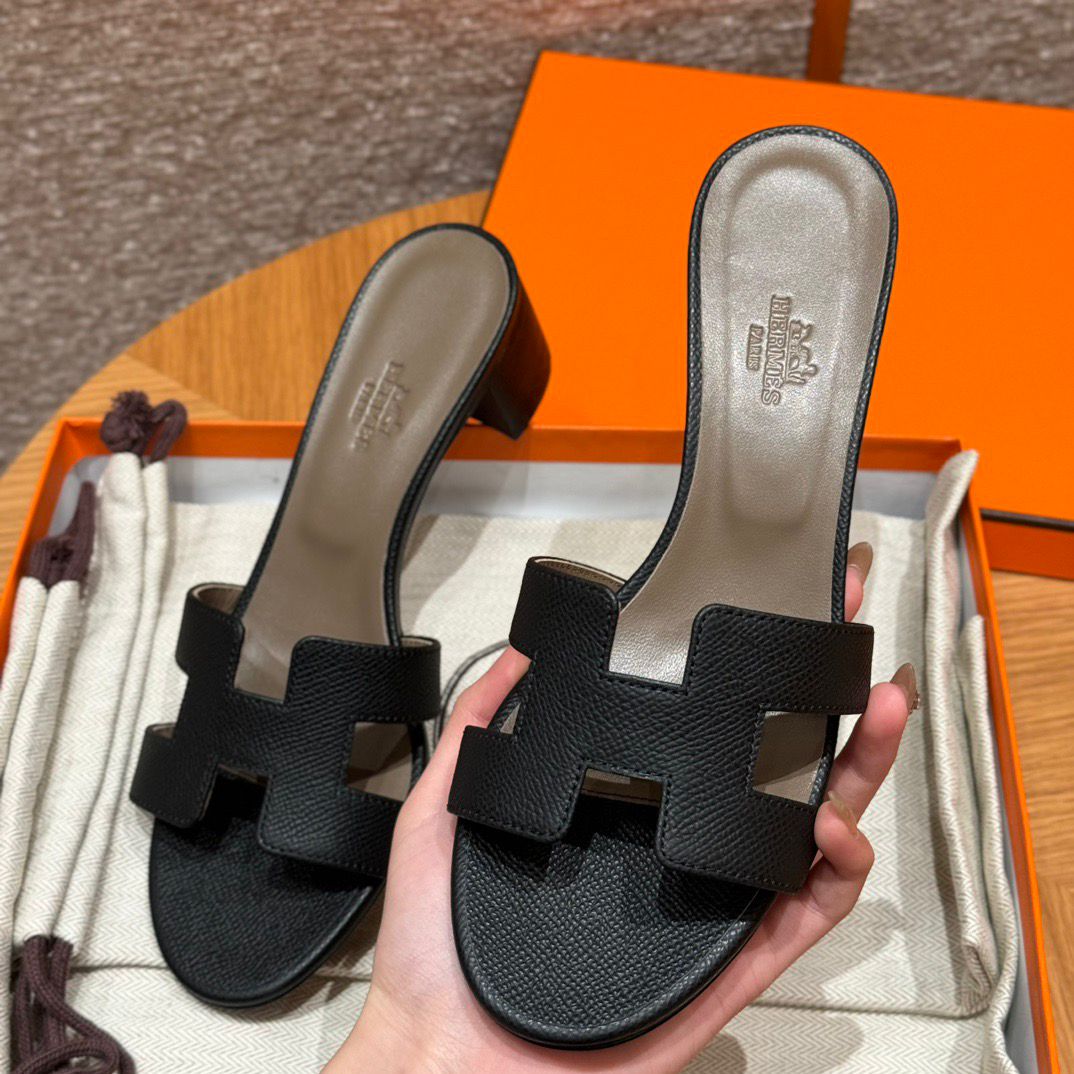 OASIS SANDAL
