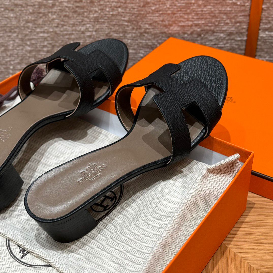 OASIS SANDAL
