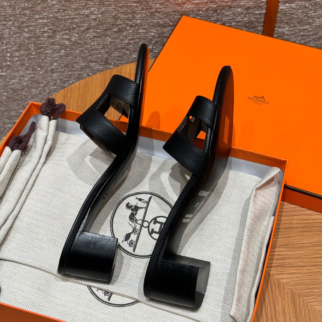 OASIS SANDAL