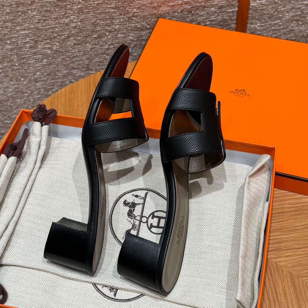 OASIS SANDAL