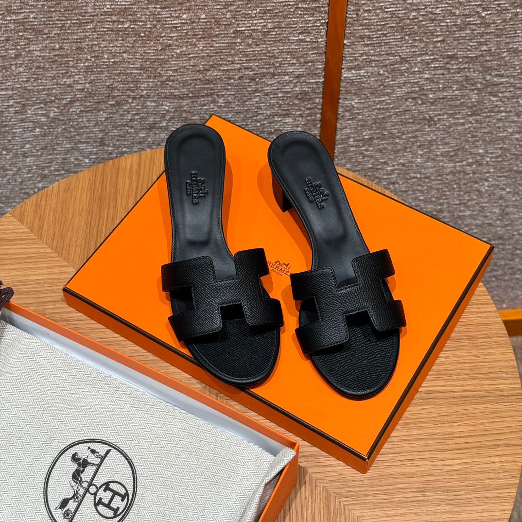 OASIS SANDAL