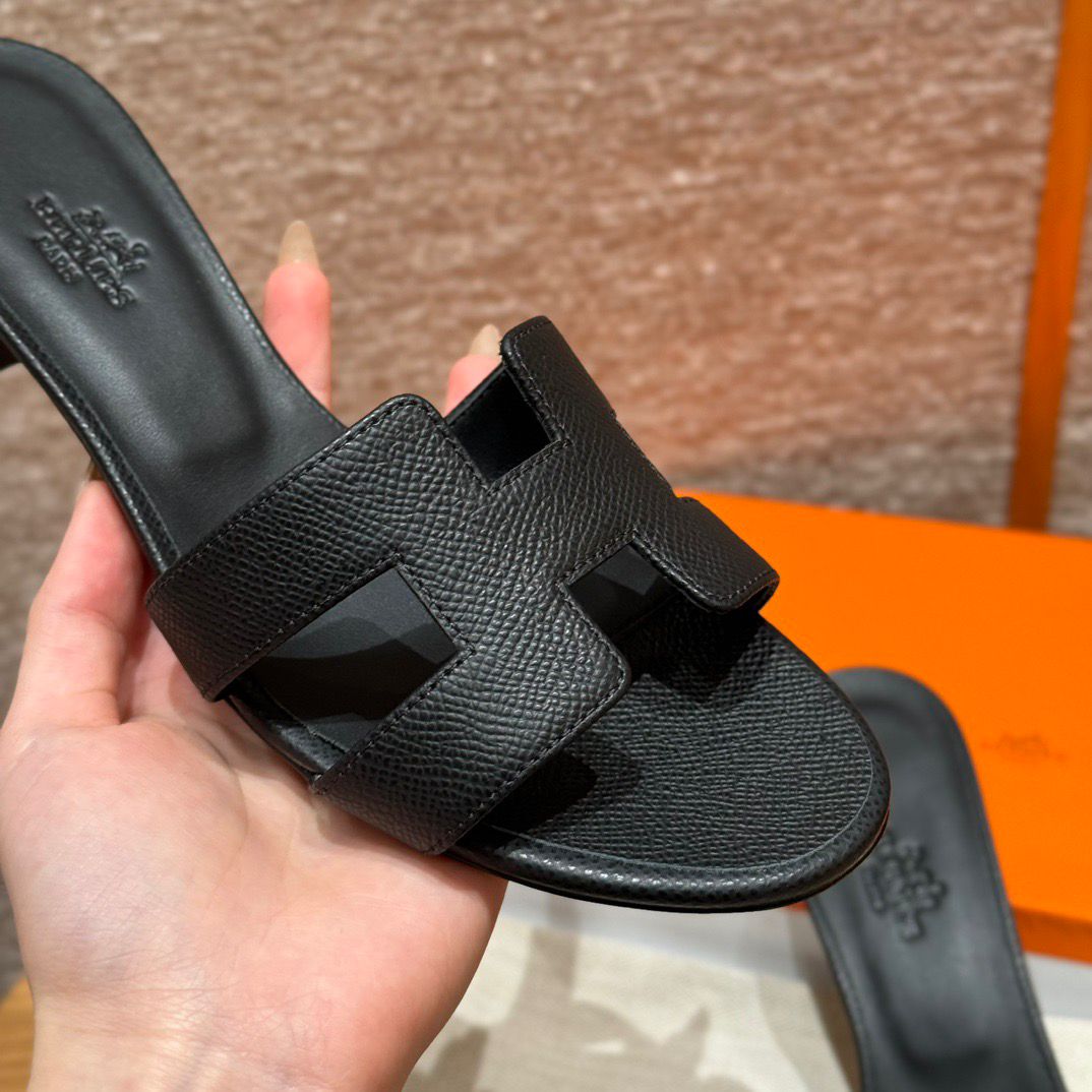 OASIS SANDAL
