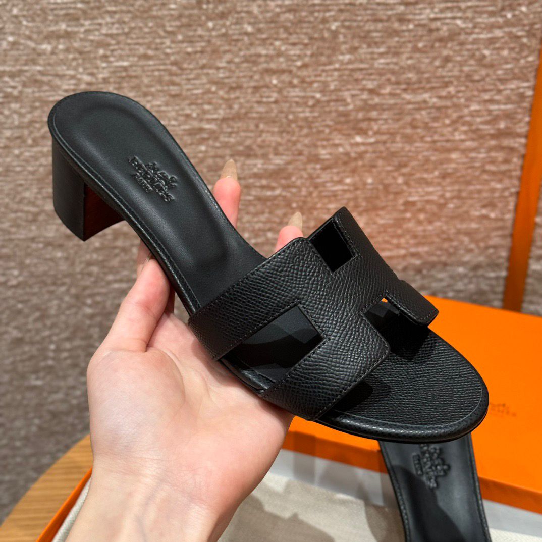 OASIS SANDAL