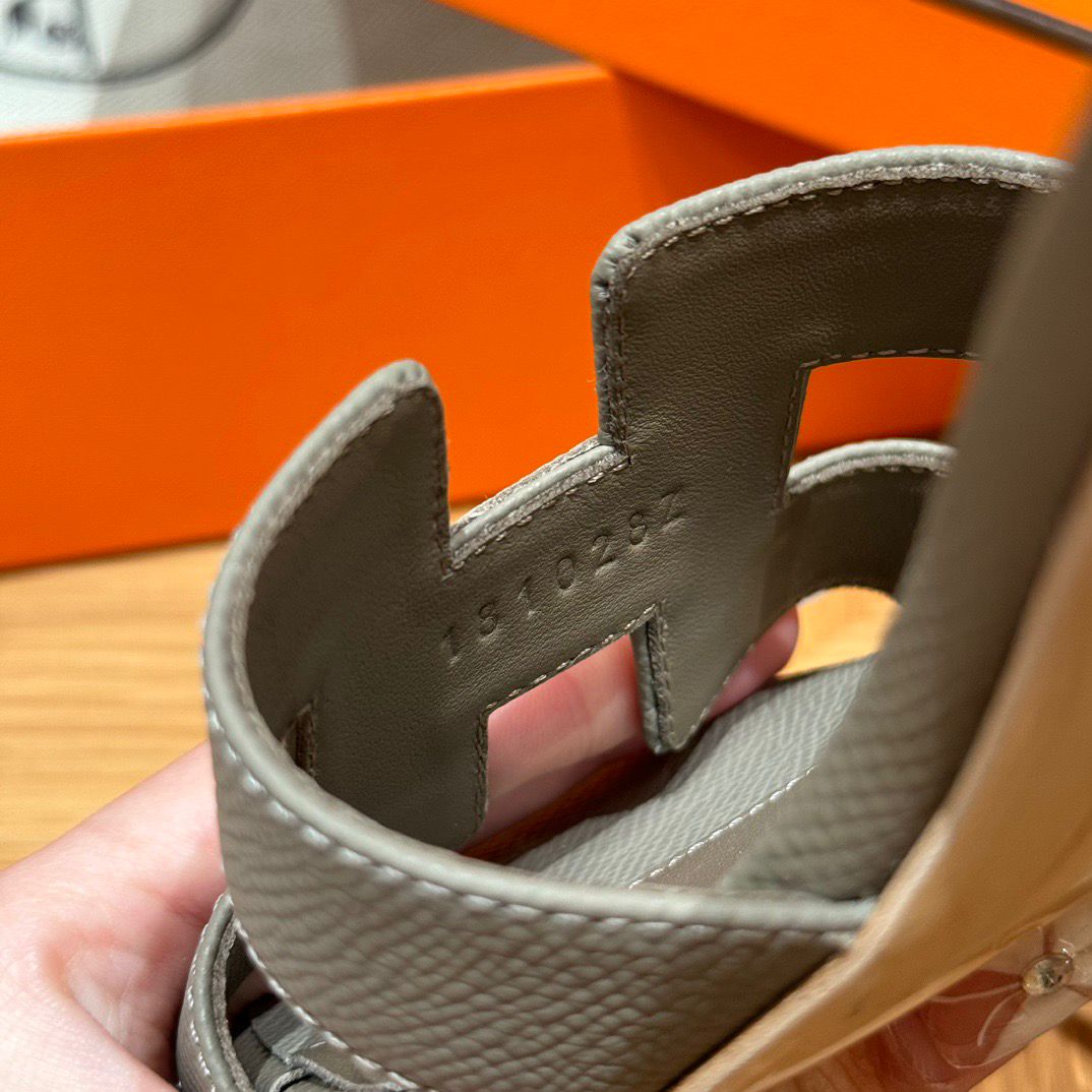 OASIS SANDAL