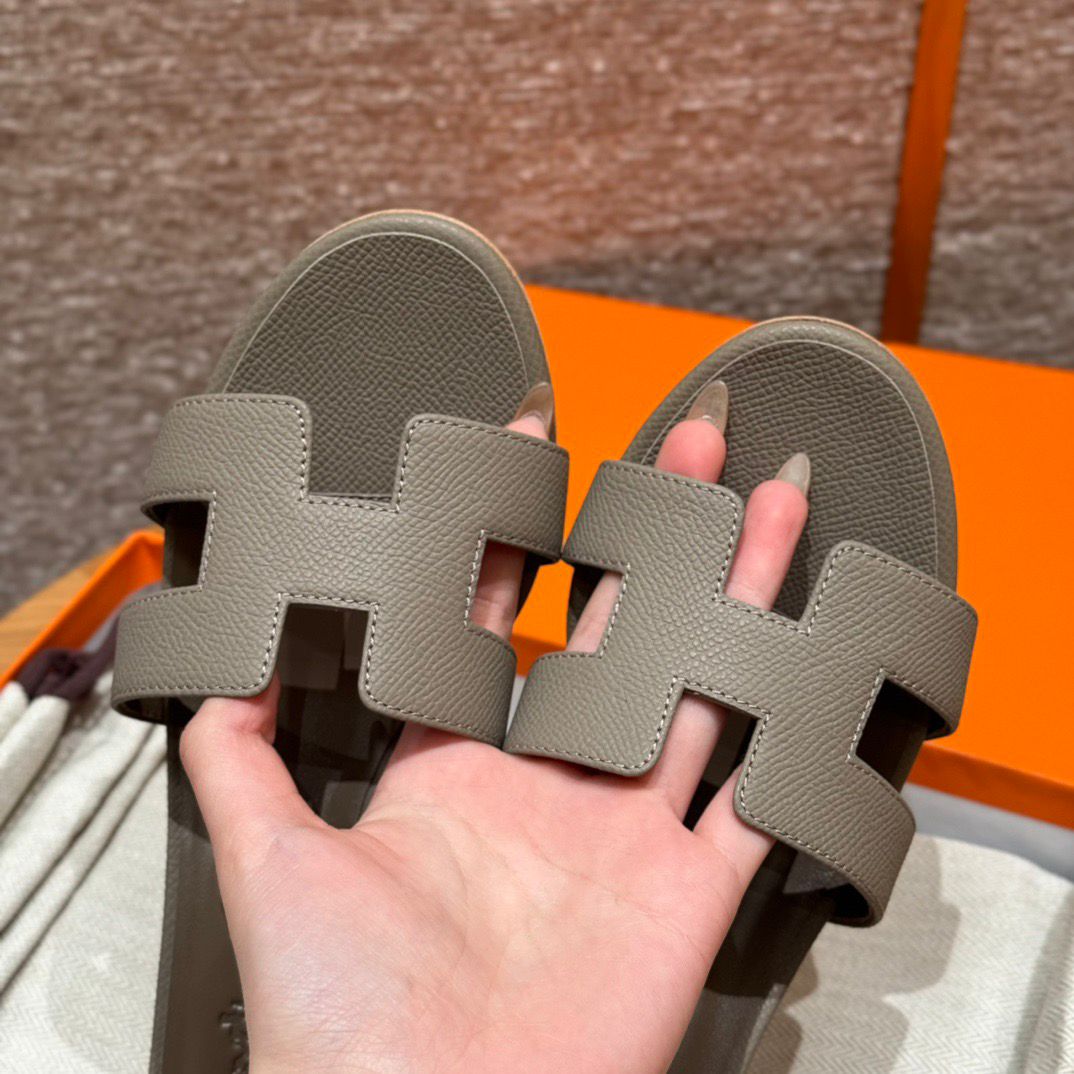 OASIS SANDAL