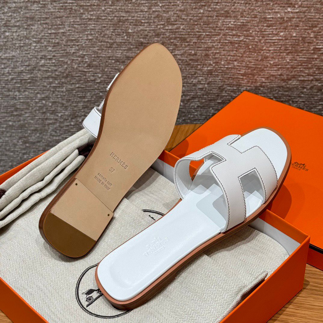 ORAN SANDAL