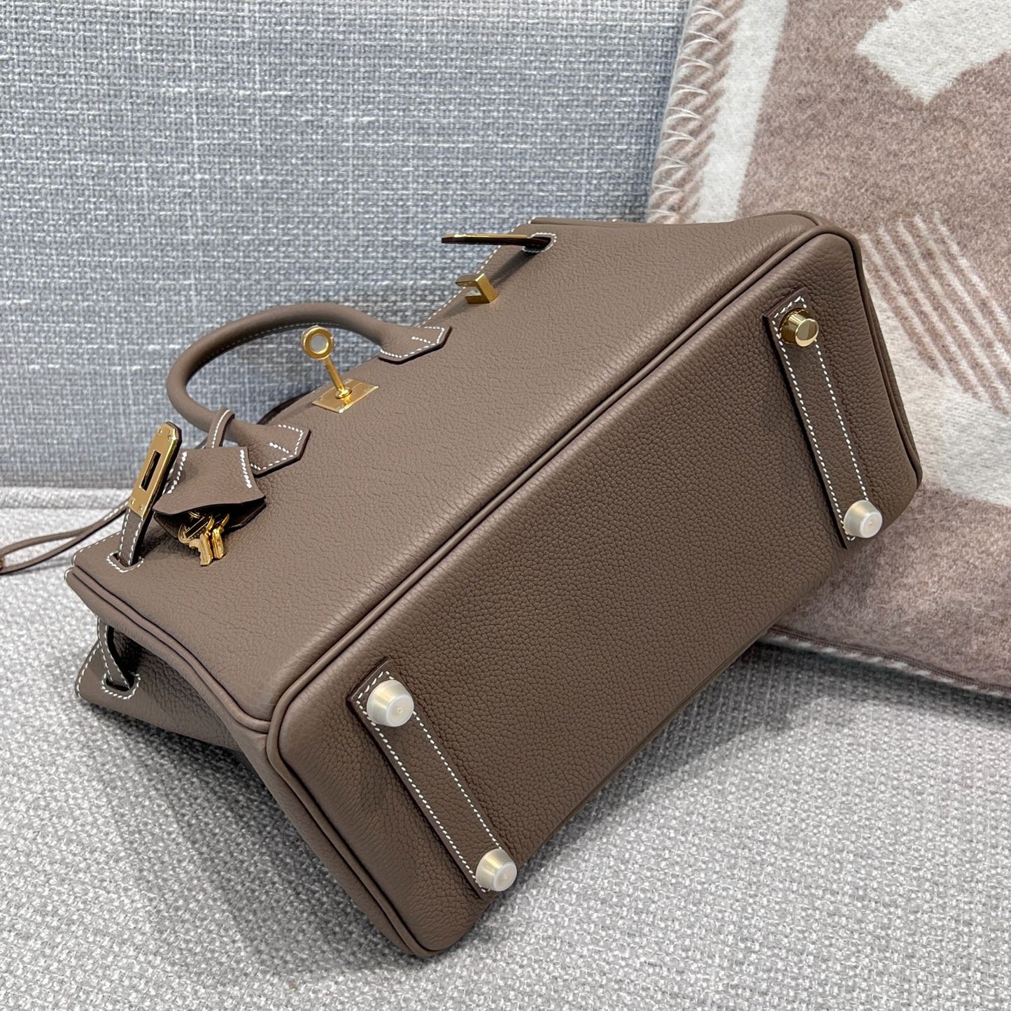 BK 25 Etoupe Gold hardware