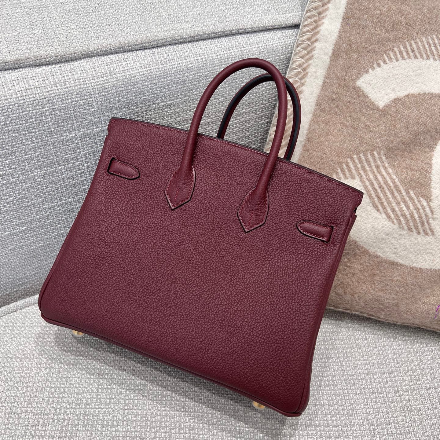 BK 25 Rouge H Gold hardware