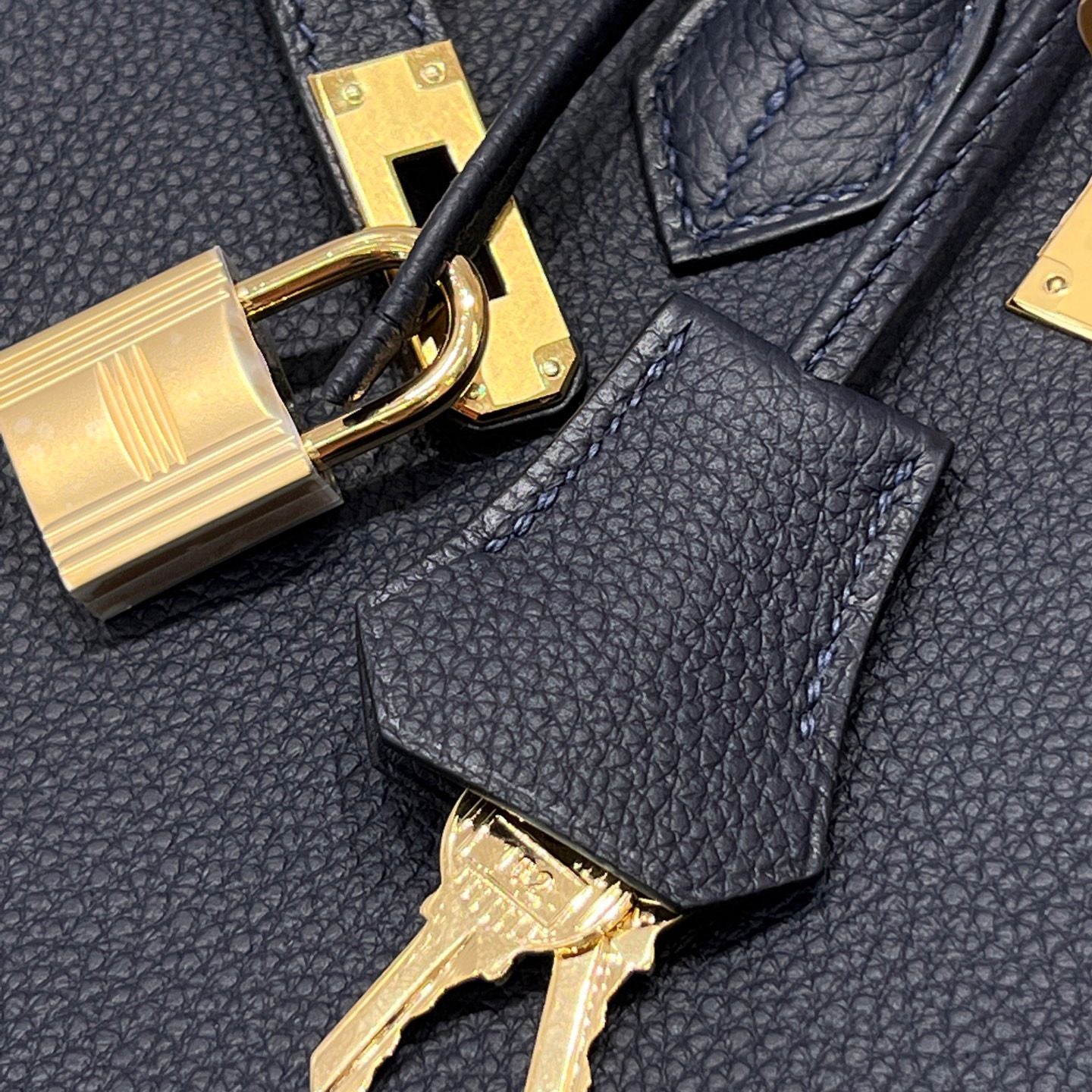 Bk 25 Blue Nuit Gold hardware