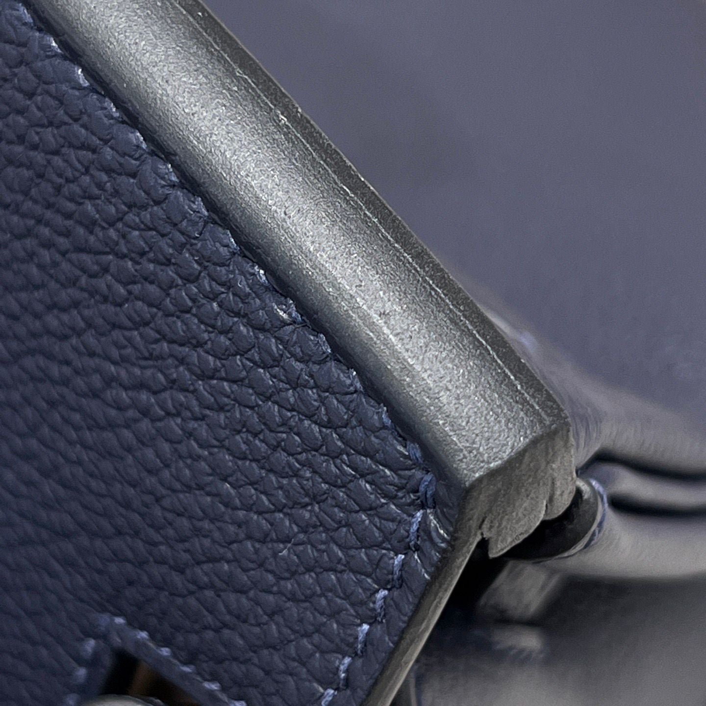 Bk 25 Blue Nuit Gold hardware
