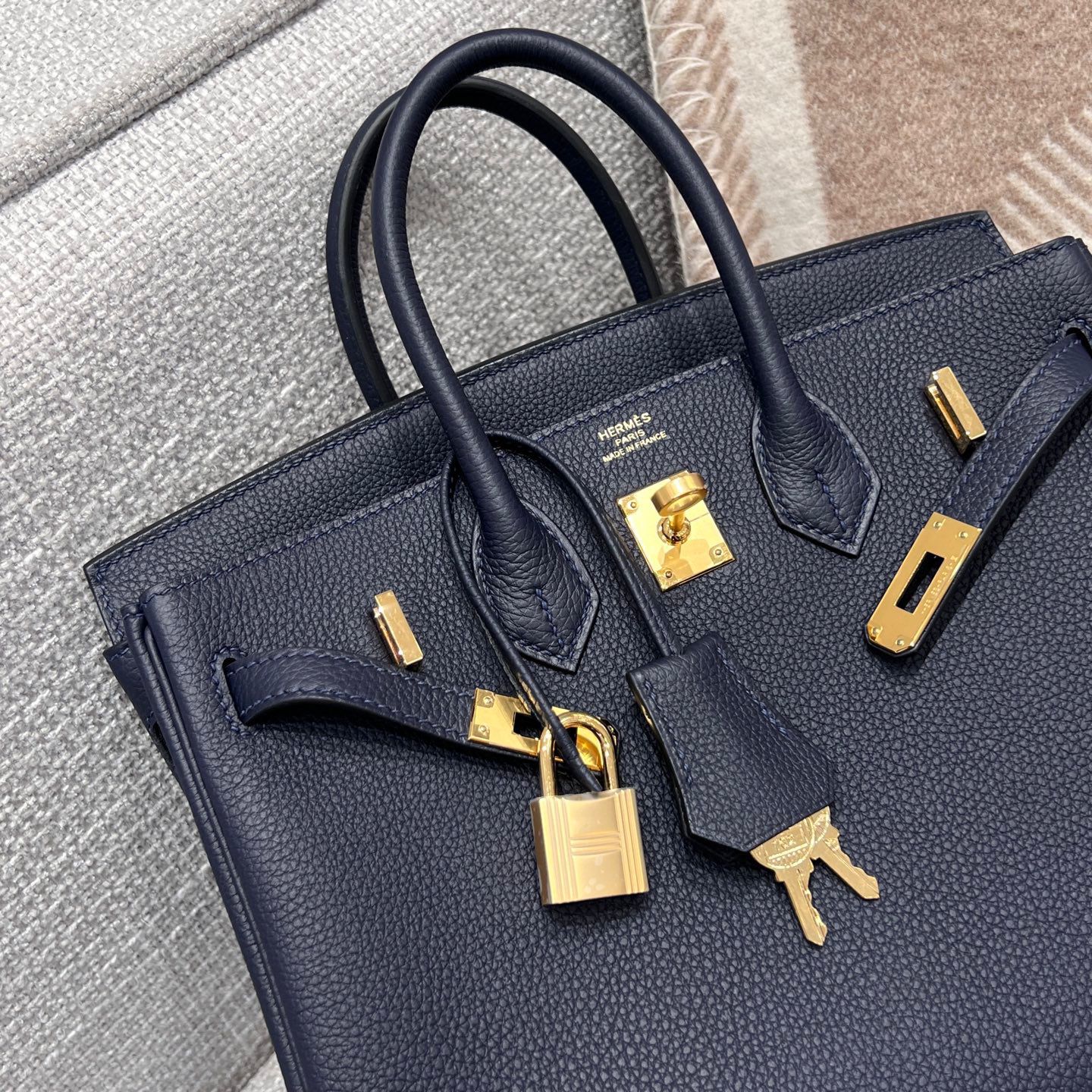 Bk 25 Blue Nuit Gold hardware