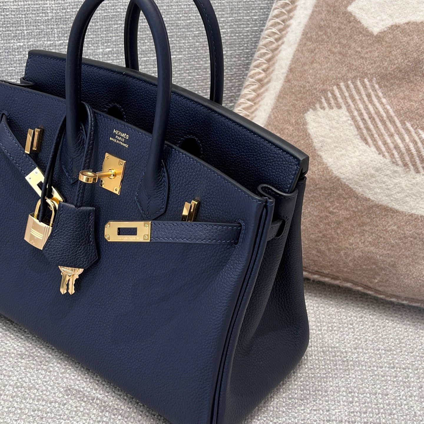 Bk 25 Blue Nuit Gold hardware