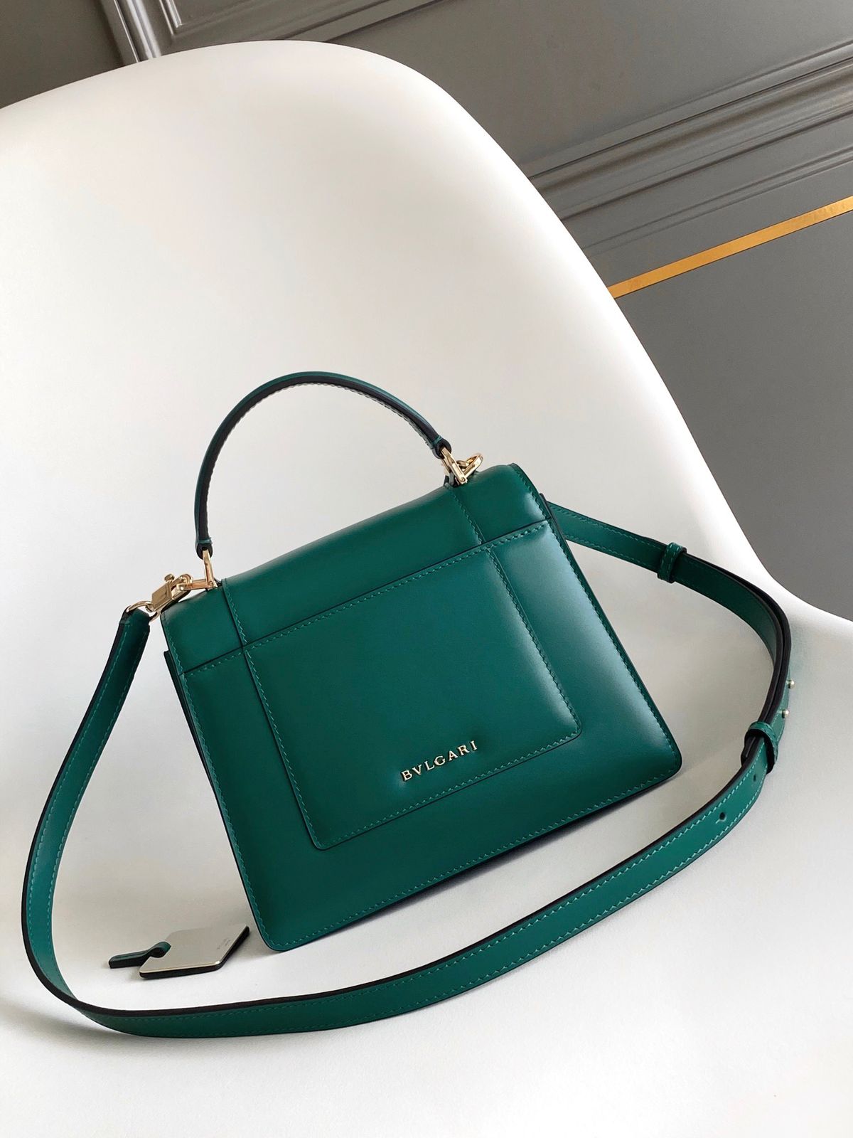 Medium Serpenti Forever Top-handle Bag in Leather