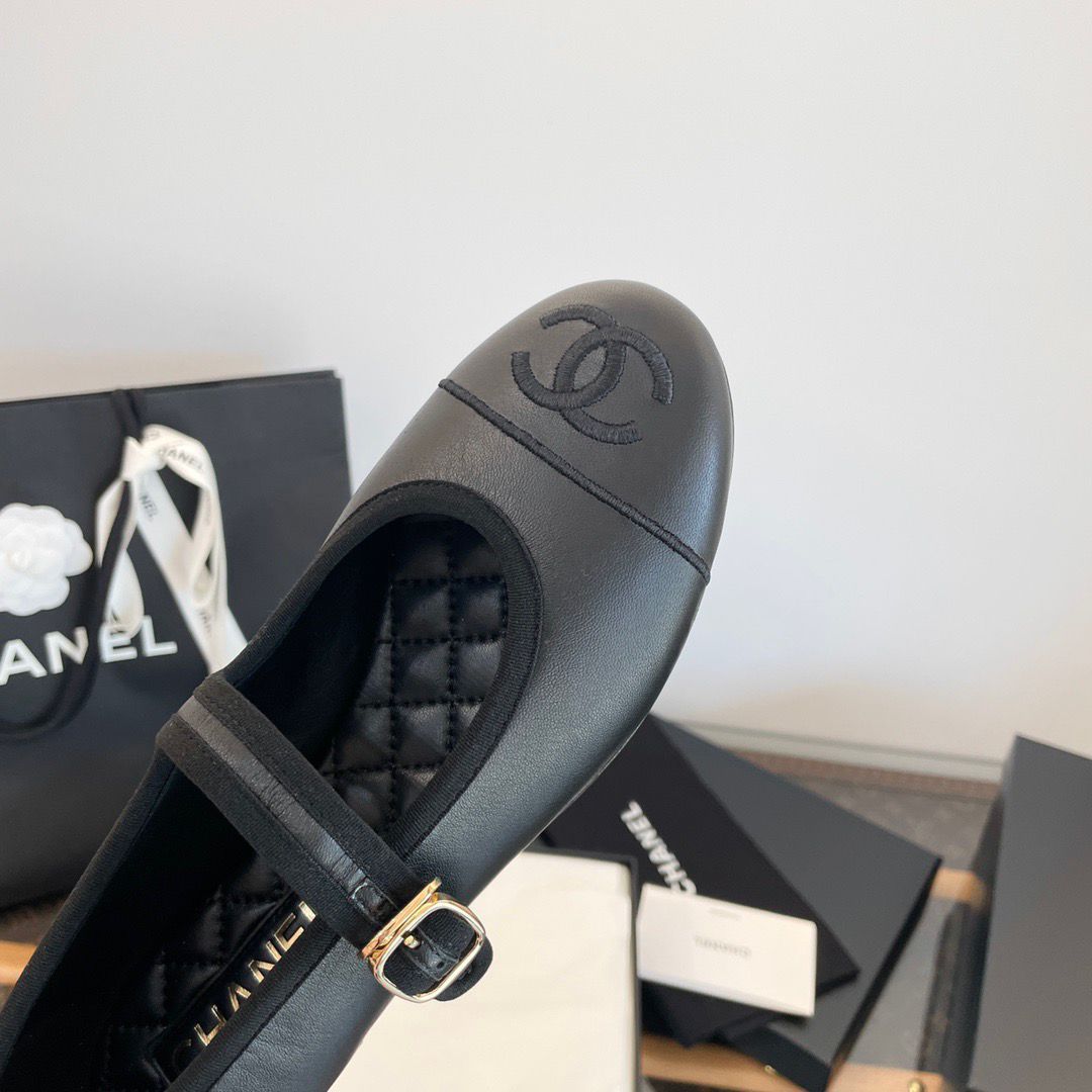 Mary Janes in Lambskin