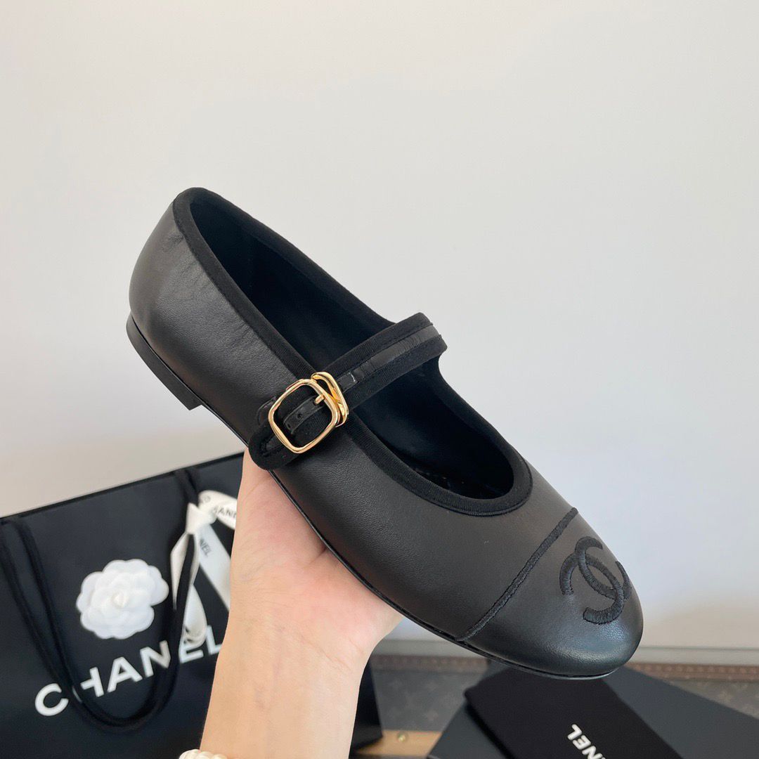 Mary Janes in Lambskin