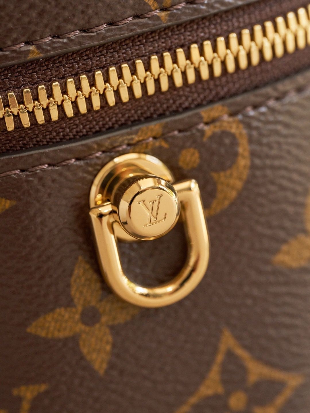 MONOGRAM CANVAS VANITY