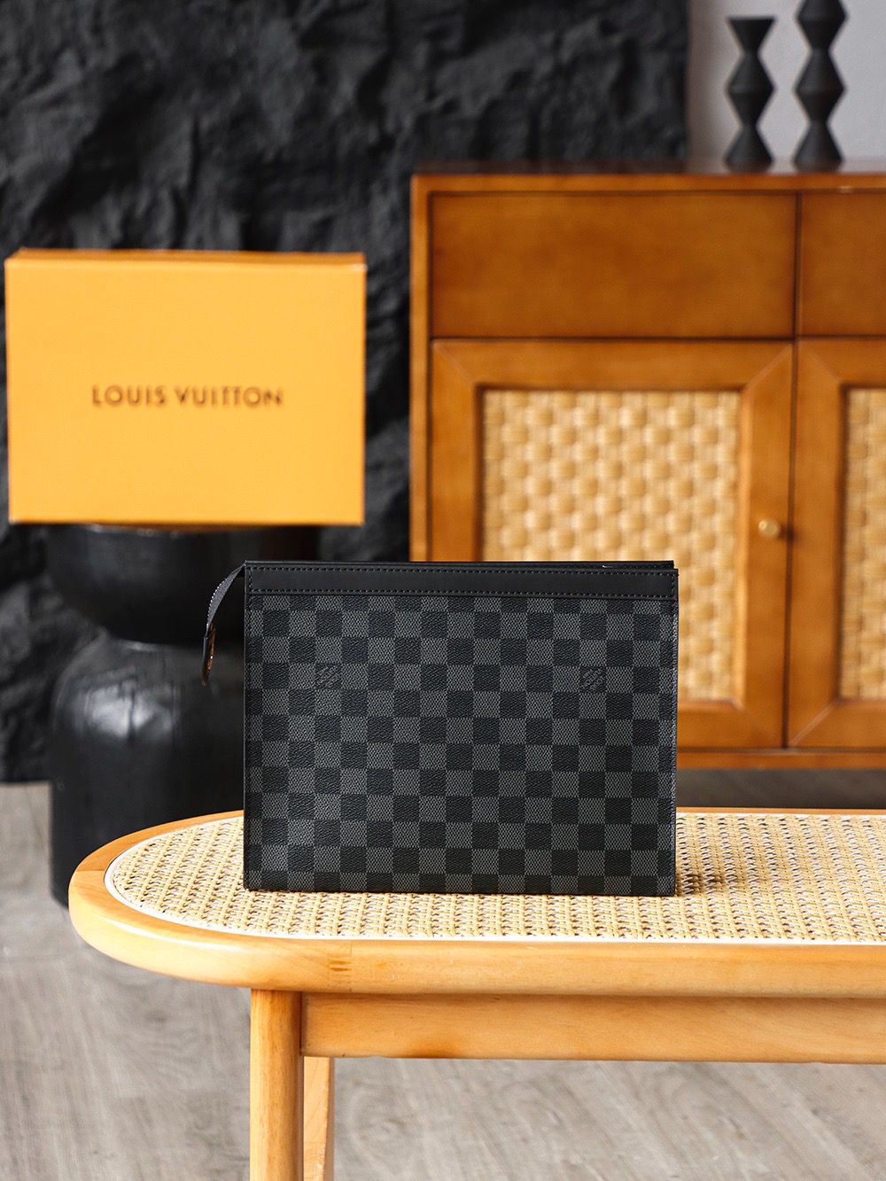 Pochette Monogram Canvas MM clutch bag
