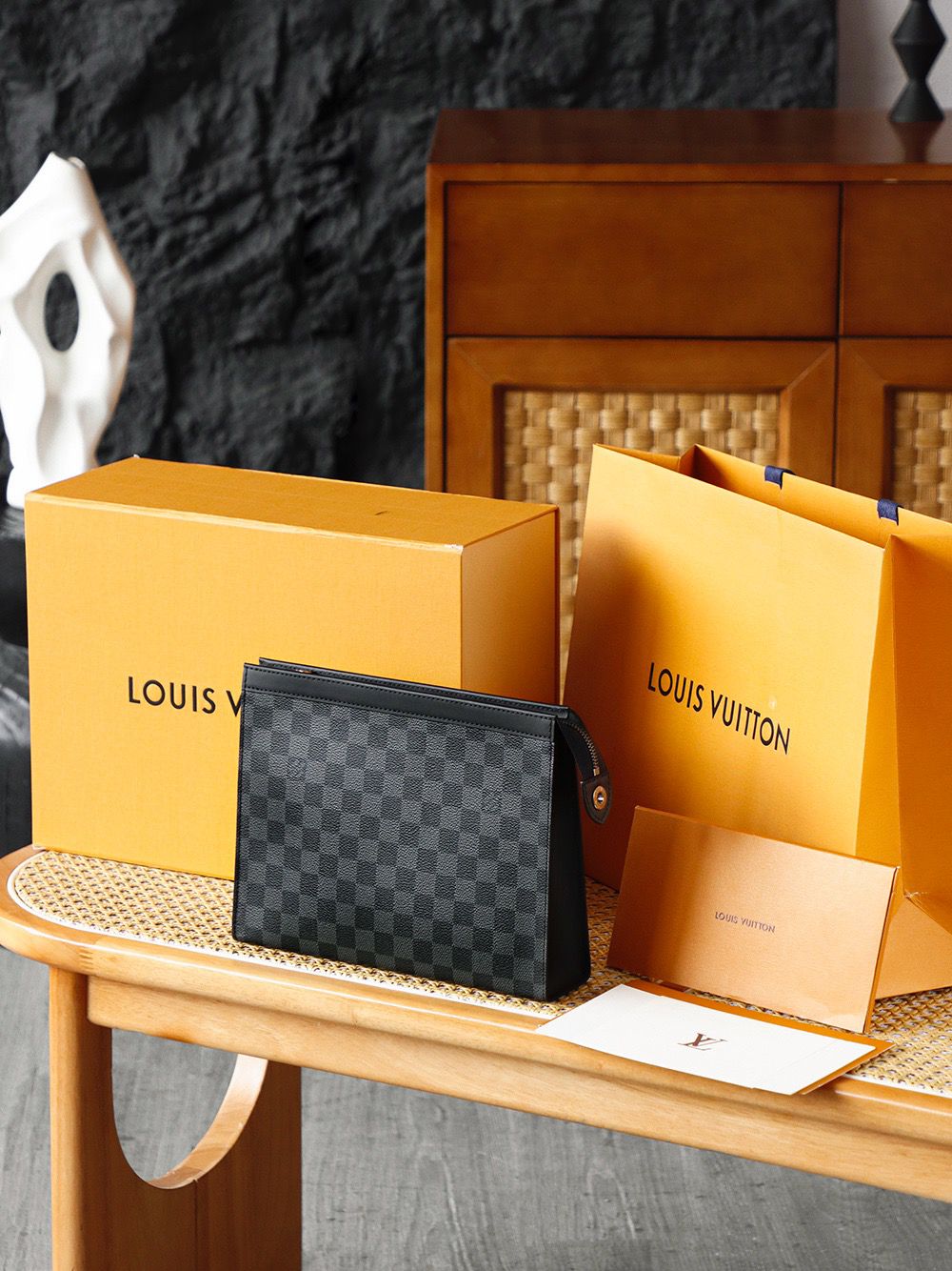 Pochette Monogram Canvas MM clutch bag