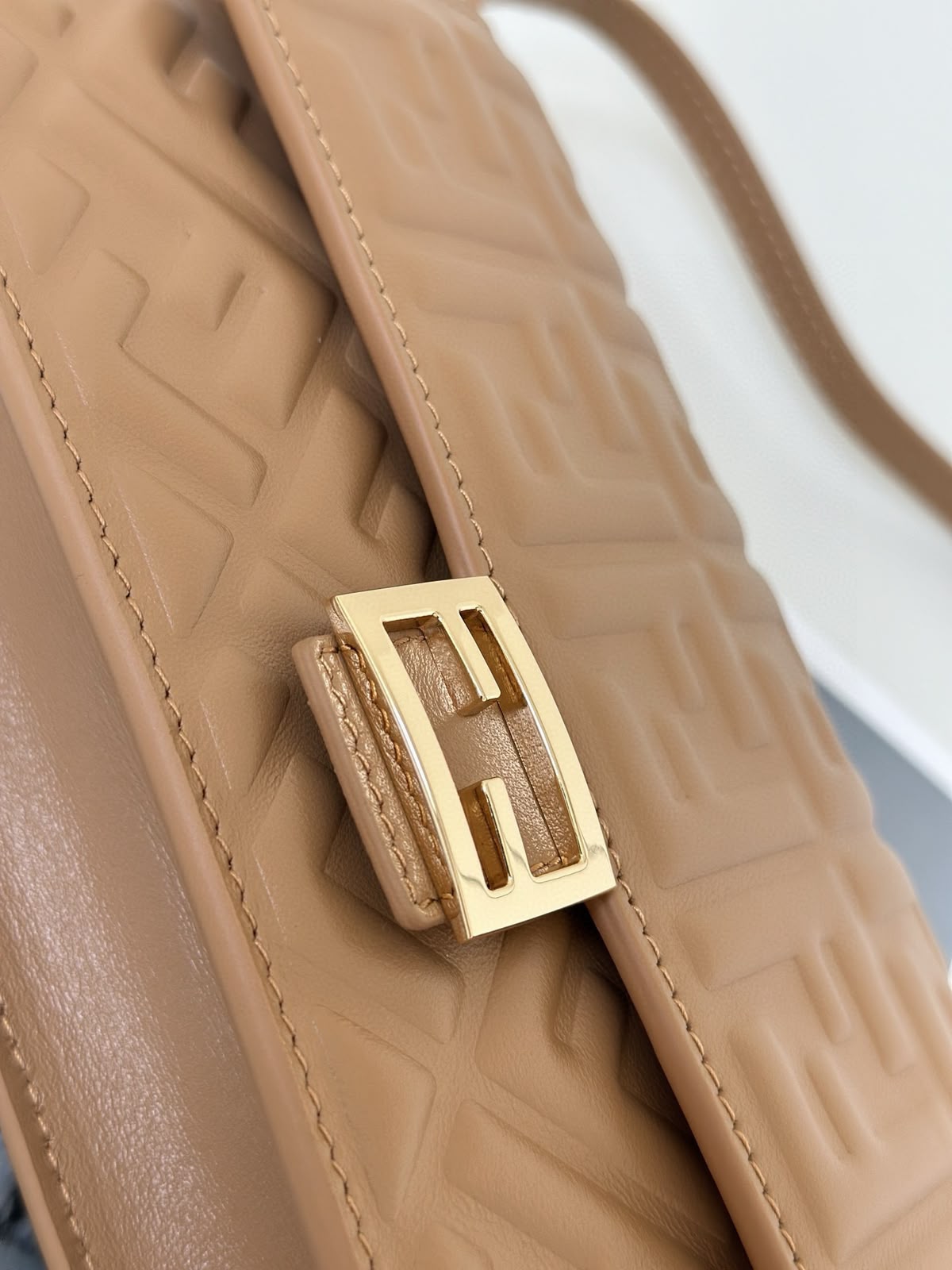 Flogo Cross Bag