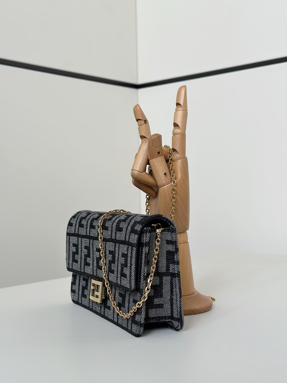 Flogo Cross Bag