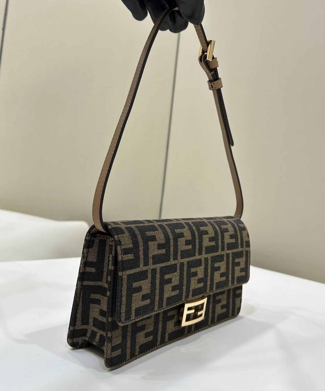 Flogo Cross Bag