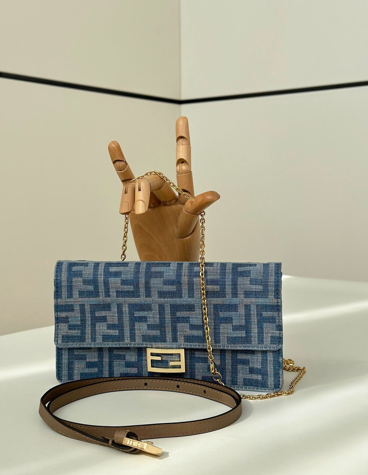 Flogo Cross Bag